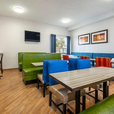Comfort Inn & Suites Barrie Extérieur photo