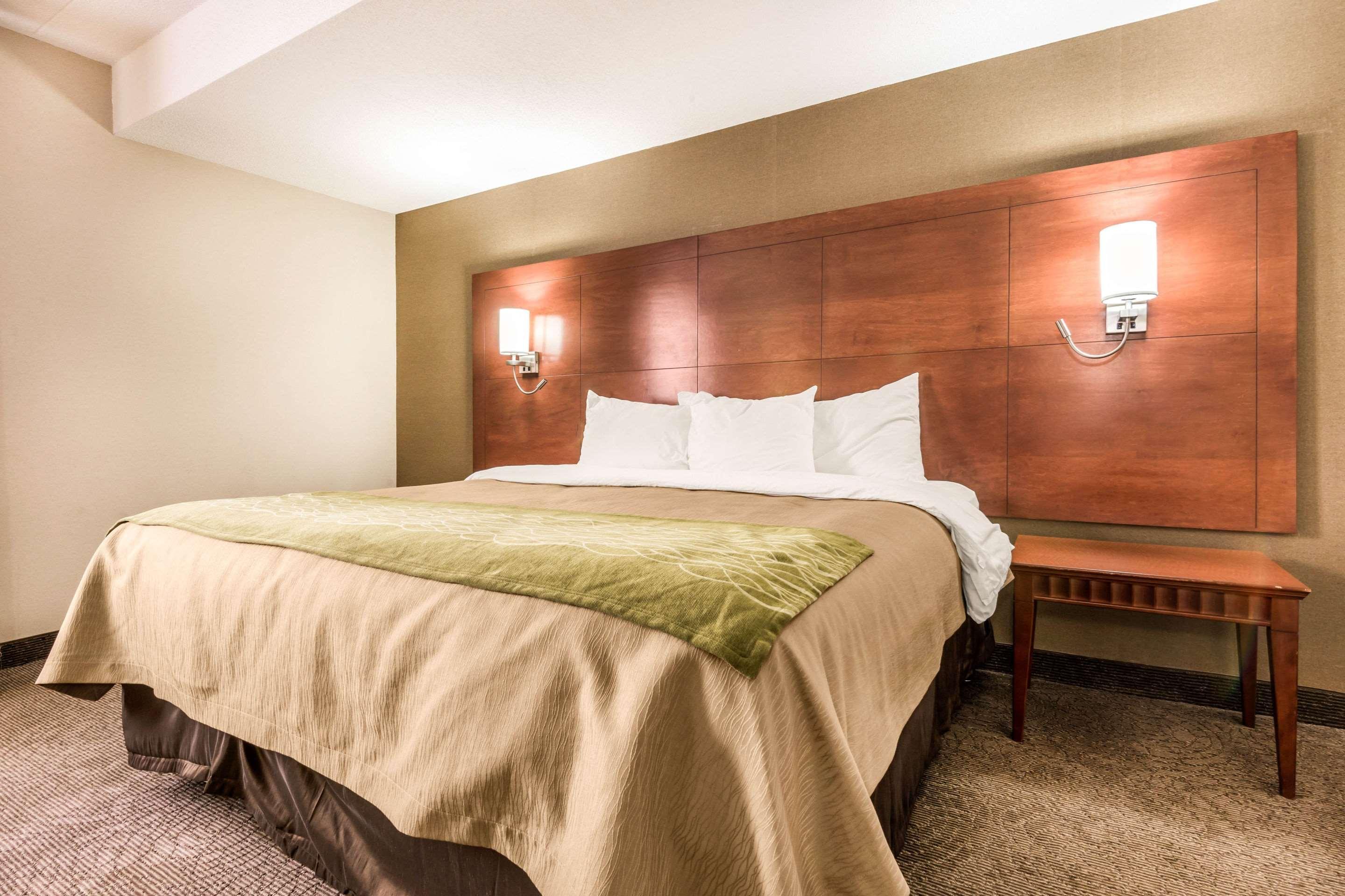Comfort Inn & Suites Barrie Extérieur photo