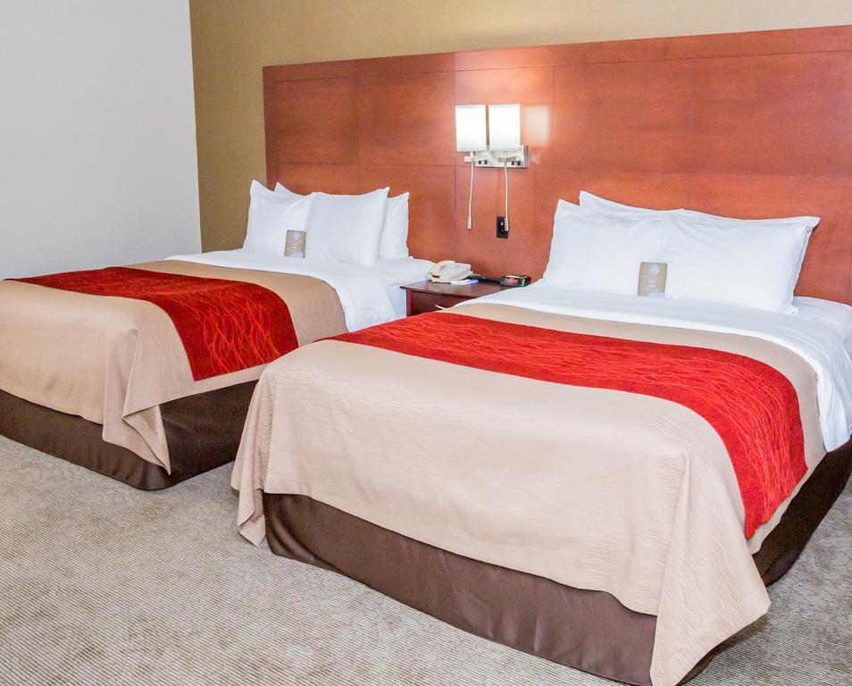 Comfort Inn & Suites Barrie Extérieur photo