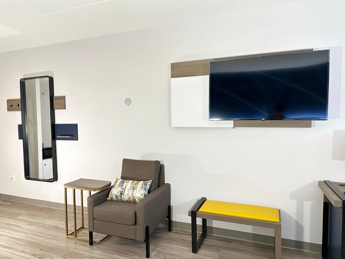 Comfort Inn & Suites Barrie Extérieur photo