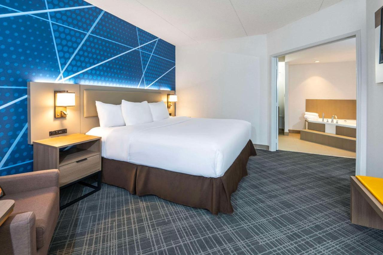 Comfort Inn & Suites Barrie Extérieur photo