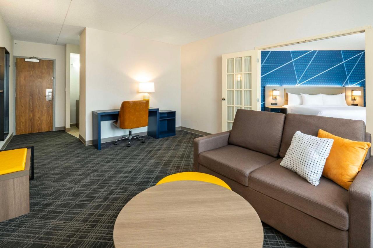 Comfort Inn & Suites Barrie Extérieur photo