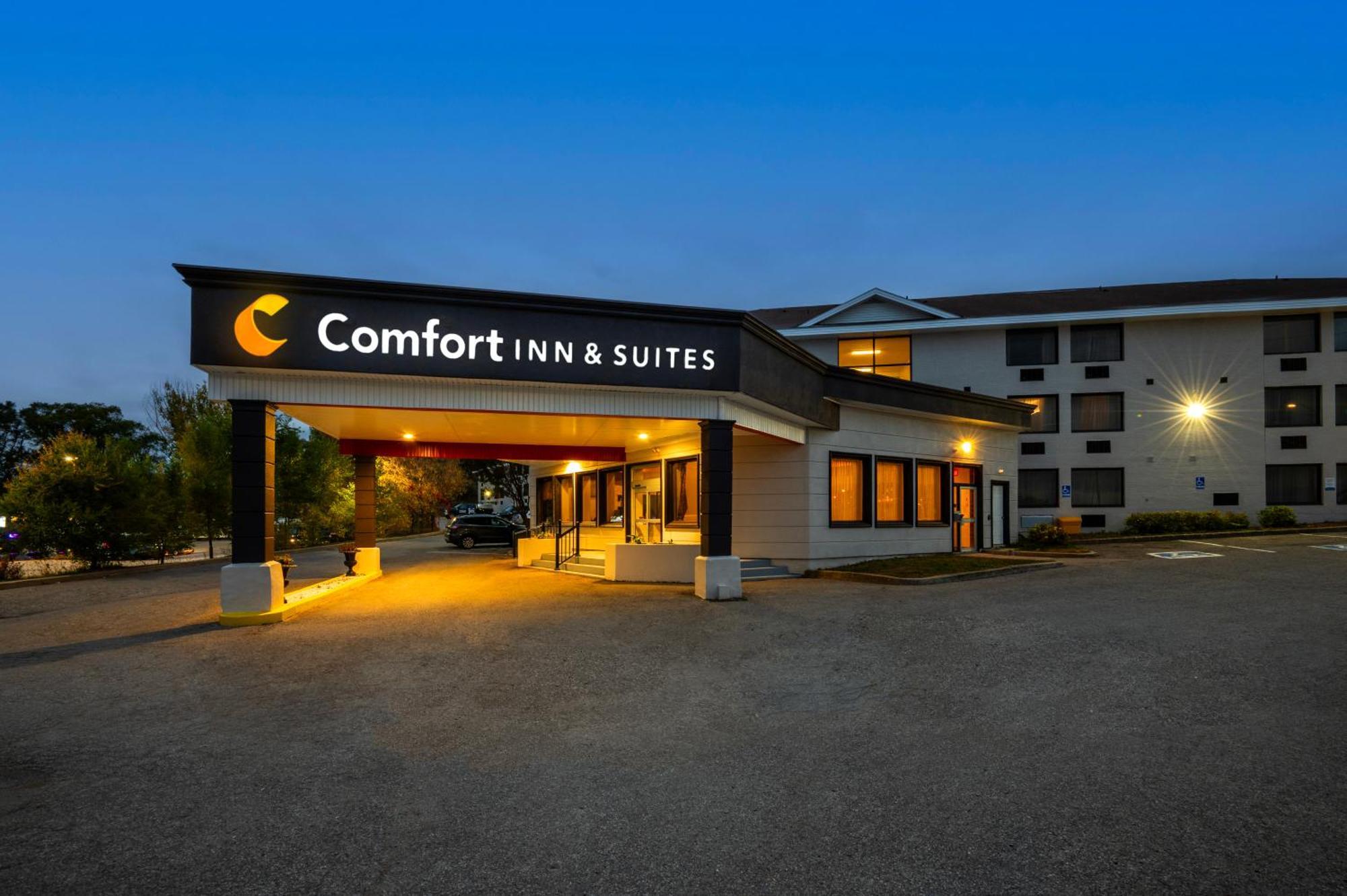 Comfort Inn & Suites Barrie Extérieur photo